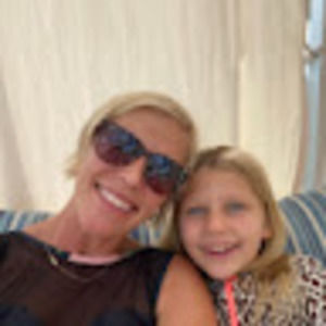 Meet your Posher, Debbie